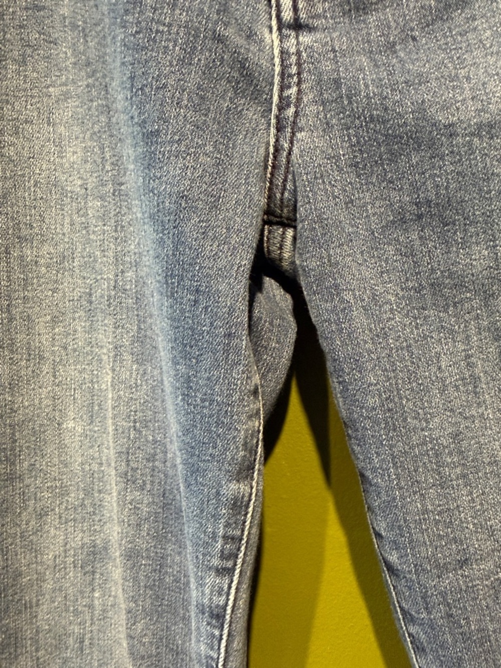 Frame Men's Light Blue Straight-Leg Jeans - Picture 5 of 5